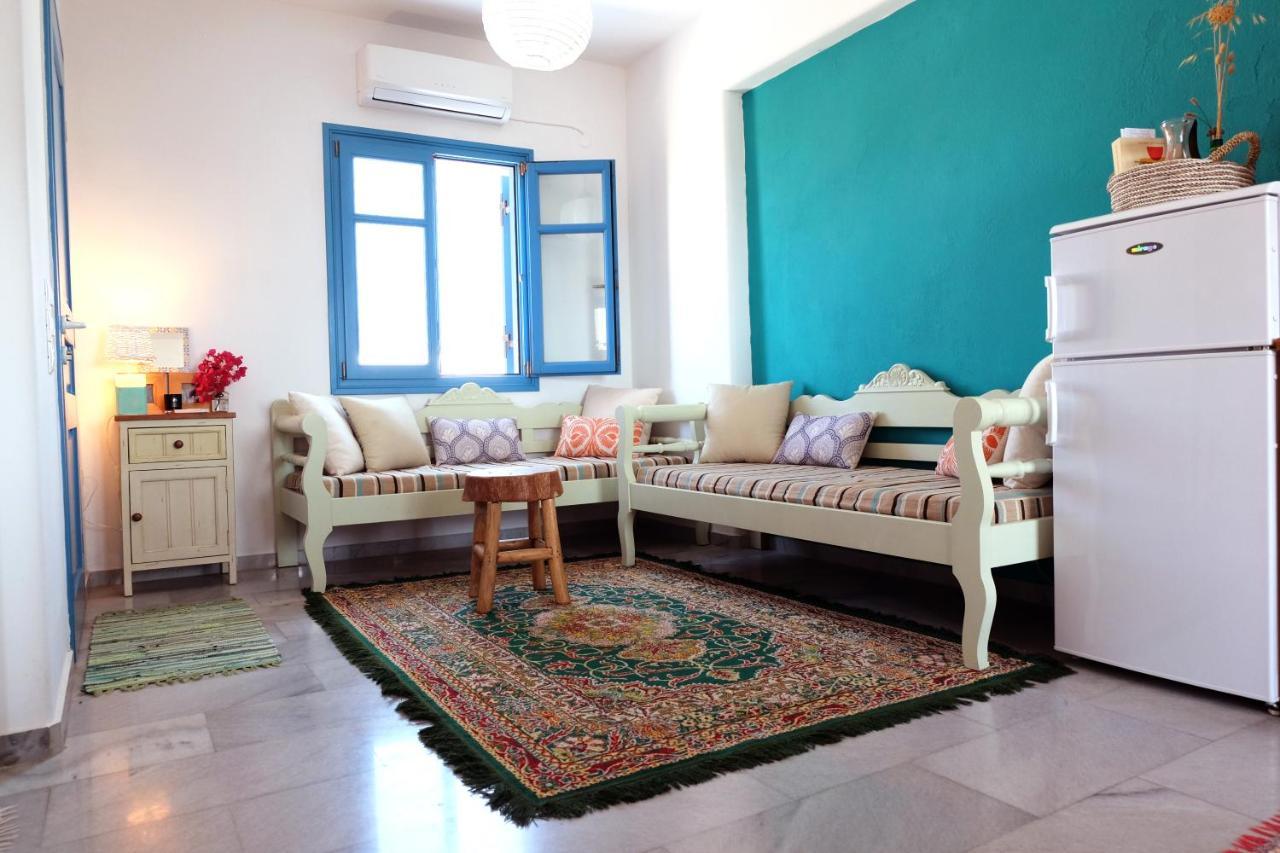 Paros Book'Inn Piso Livadi Extérieur photo