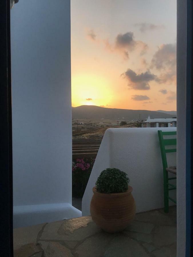 Paros Book'Inn Piso Livadi Extérieur photo